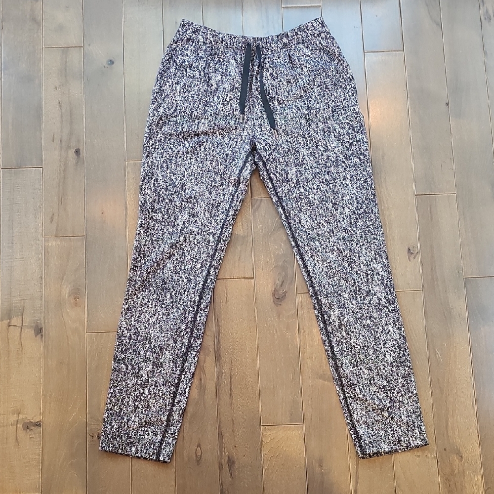 Lululemon Athletica Black and Gray PatternedJogger Pants, Size 2 - Picture 1 of 9